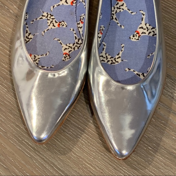 ❄️❄️STUART WEITZMANN Pointed Toe Flats - Picture 4 of 4